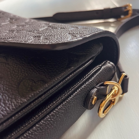 LOUIS VUITTON METIS LEATHER CROSSBODY BAG - Picture 13 of 15
